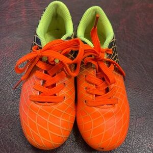 Kids soccer/football cleats